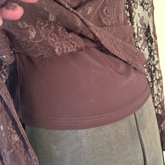Svetlana size 10 brown polyester and lace long sleeve blouse with detached cami - Picture 7 of 17